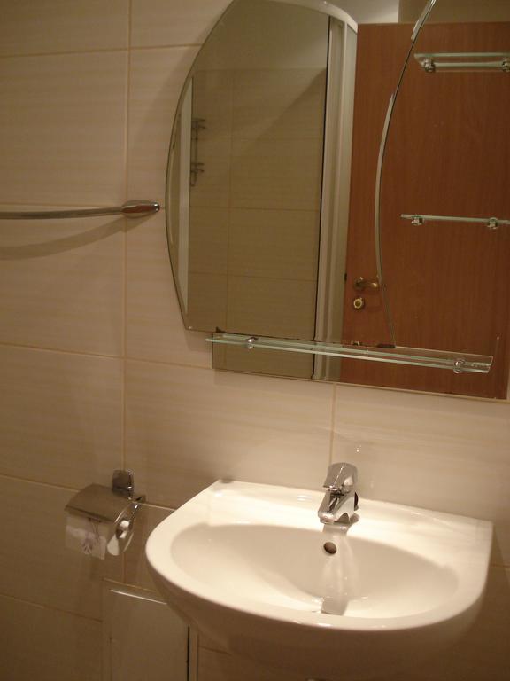 Riga Apartment Brivibas With Private Parking Extérieur photo